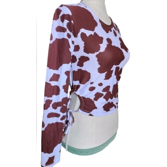 Love Dazed Brown Cow Print Side Keyhole Crop Top Women's Juniors M NWT - Picture 3 of 14